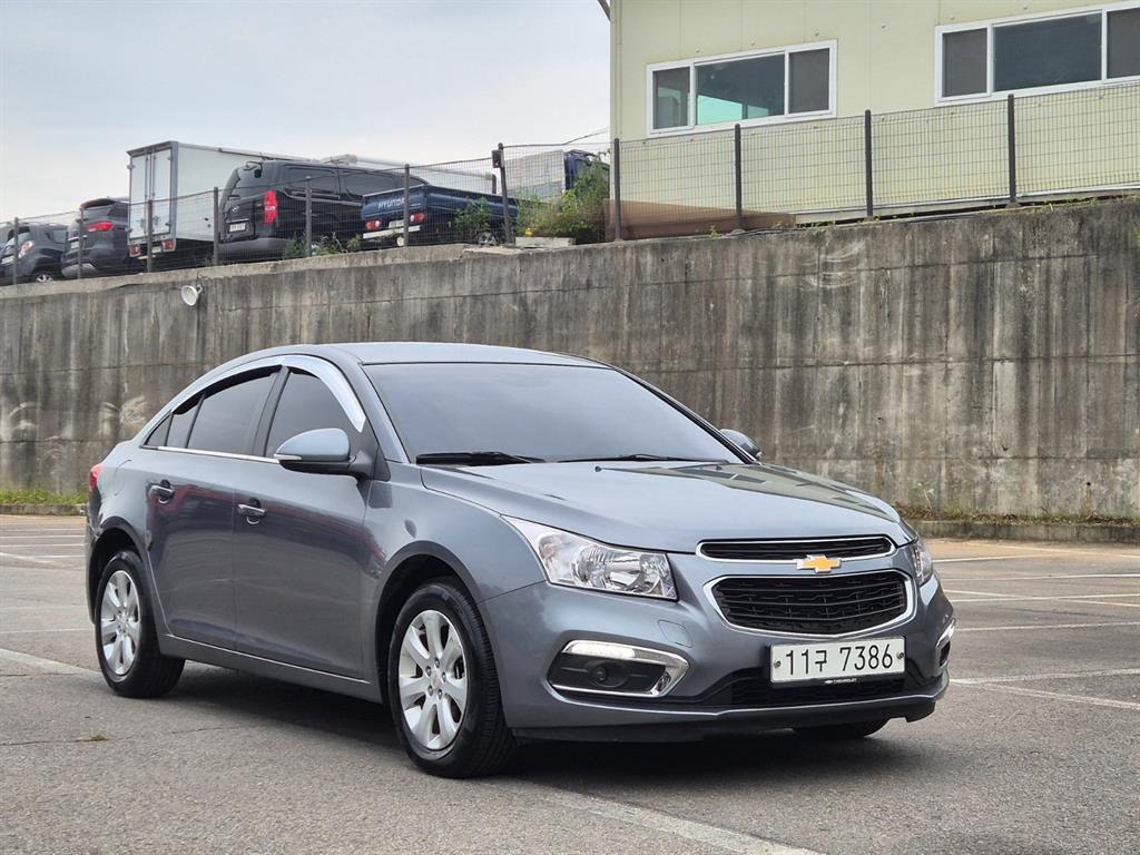 Chevrolet Cruze 1.8 LT 4