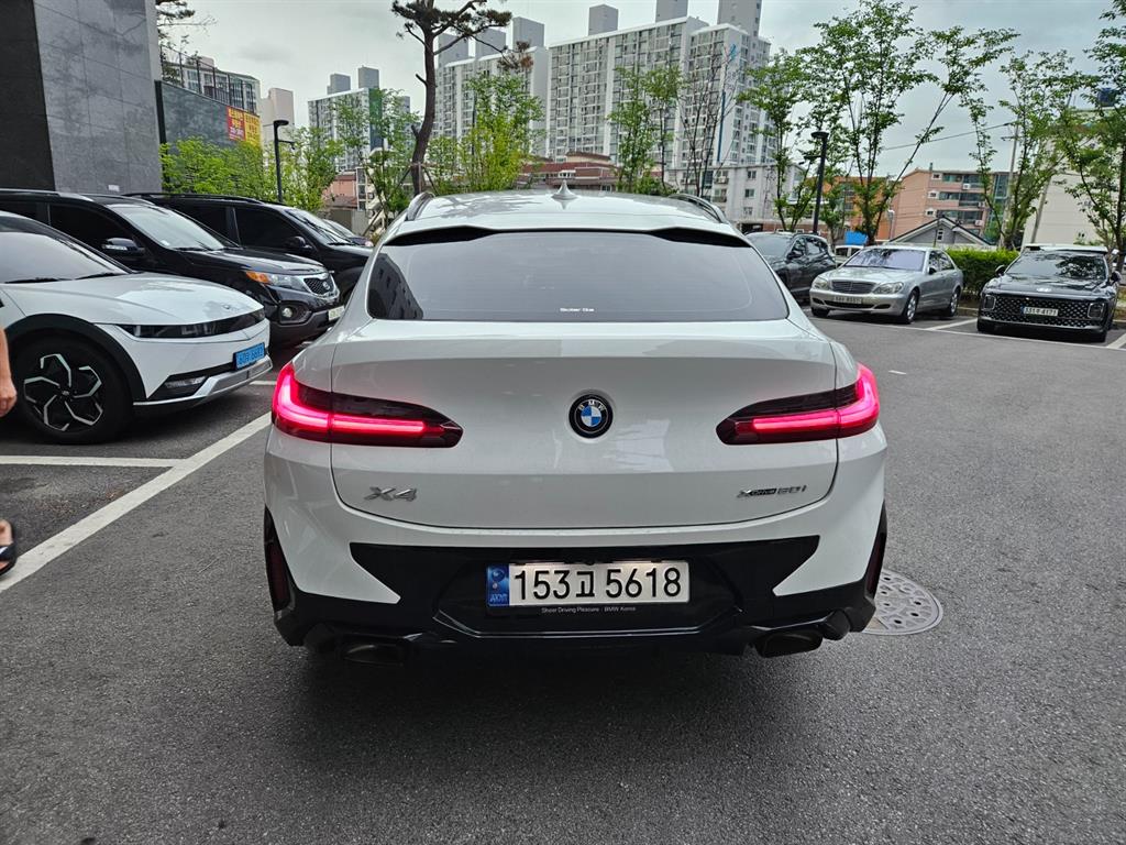 BMW X4 xDrive 20i M Sport Pro 5