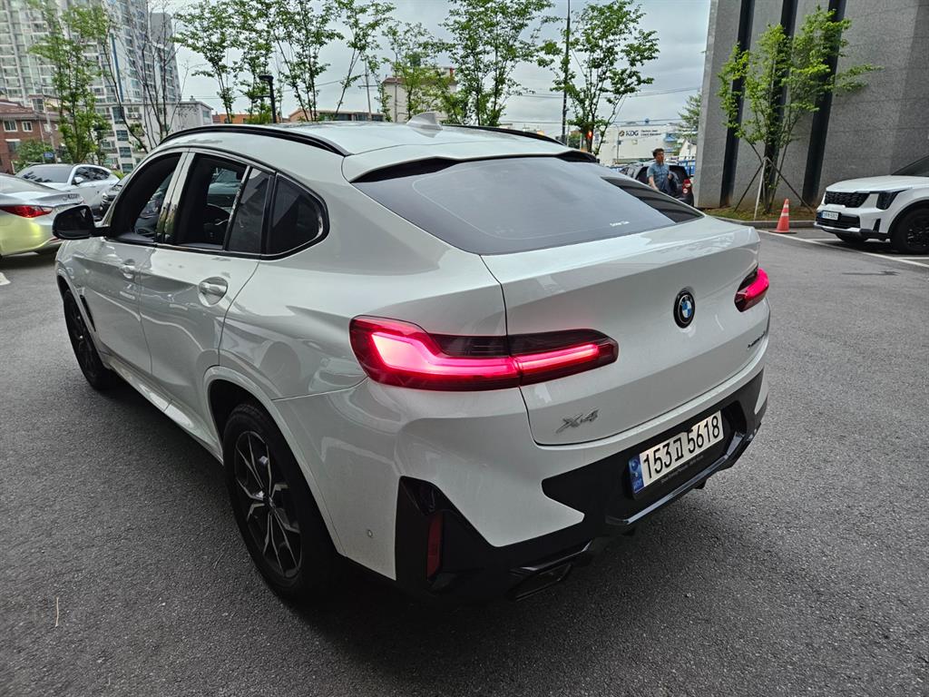 BMW X4 xDrive 20i M Sport Pro 6