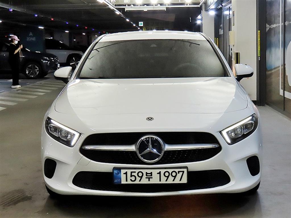 Mercedes-Benz A-Class A220 Sedan 3