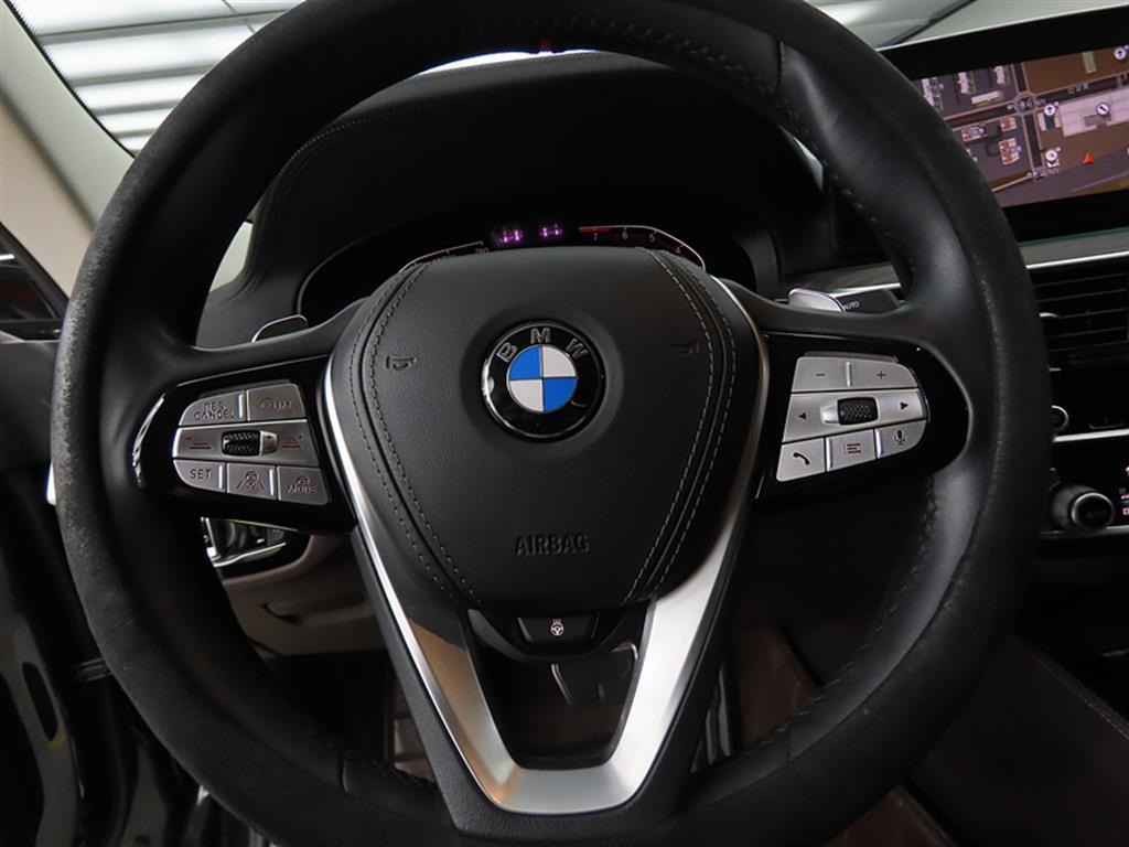 BMW 6 Series 630i xDrive Luxury 9