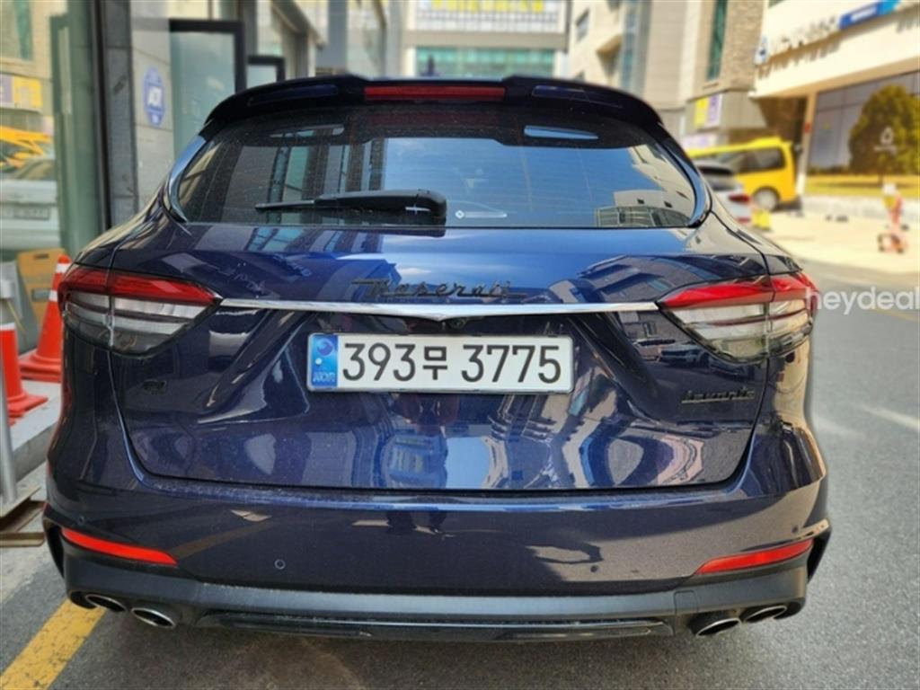 Maserati Levante 3.0 AWD Sport 3