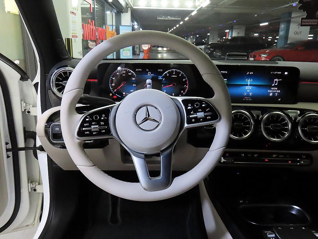 Mercedes-Benz A-Class A220 Sedan 9