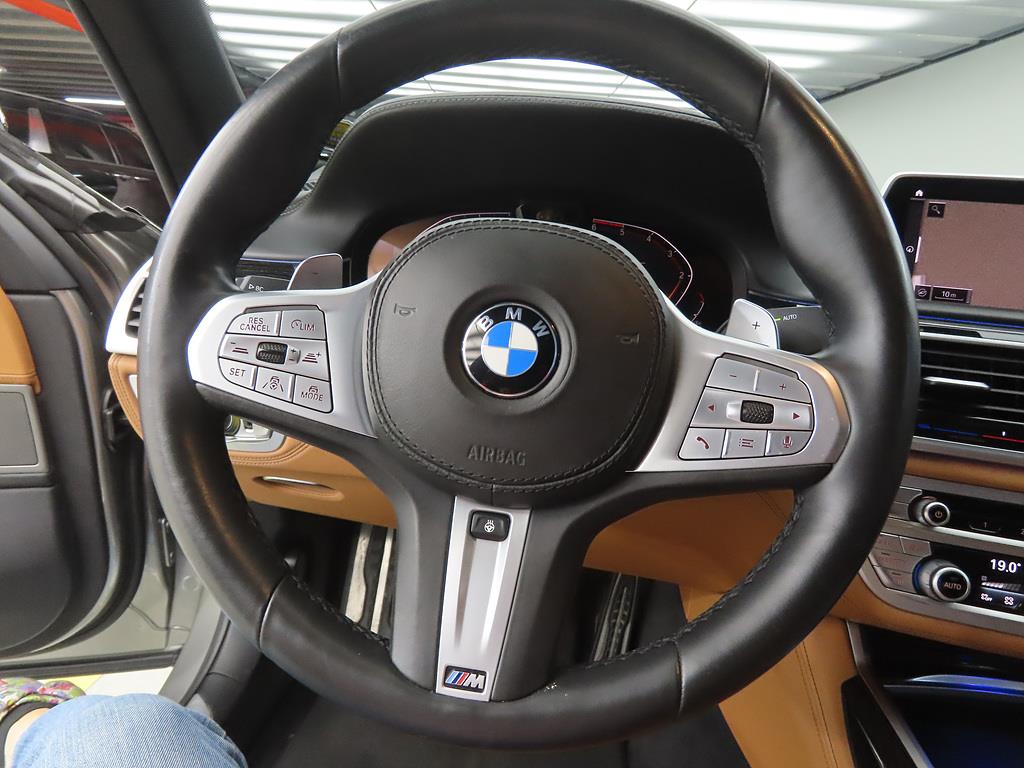 BMW 7 Series 730Ld xDrive M Sport 9
