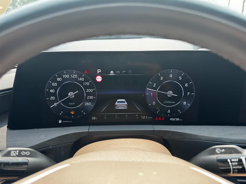 Kia K8 2.5 2WD Noblesse The Essential Light 6