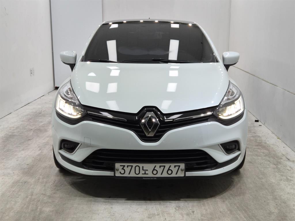 Renault Clio Intense Panoramic 2