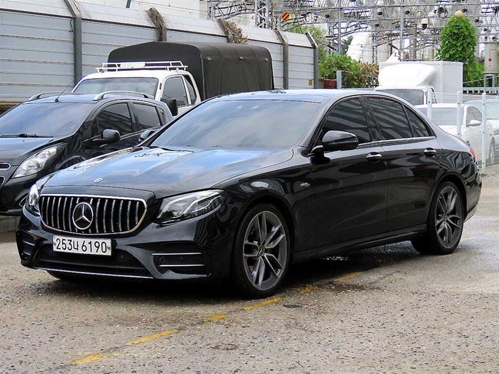 벤츠 E 클래스 E53 AMG 4MATIC+ 사진 2/20