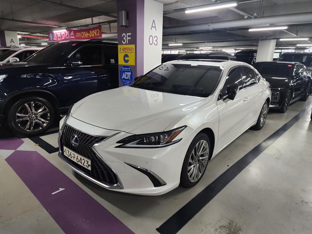 Lexus ES Luxury Plus