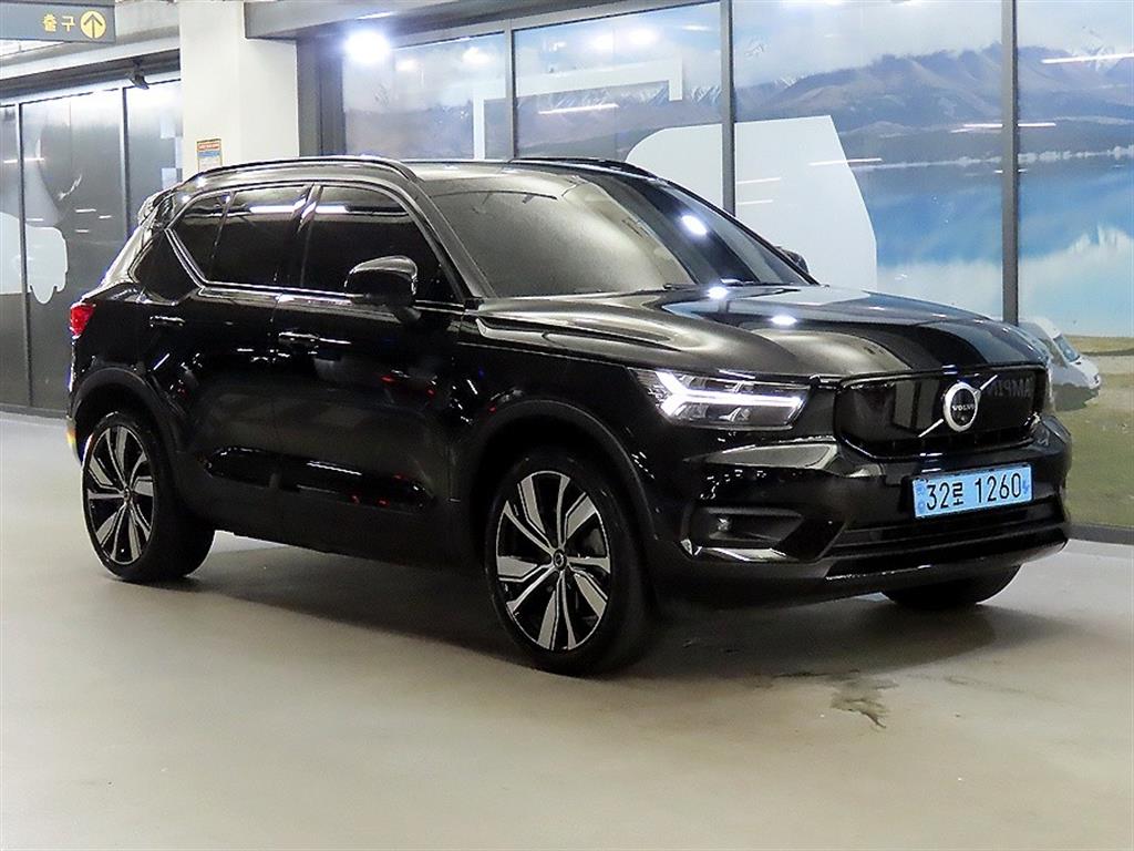 Volvo XC40 Recharge Twin AWD