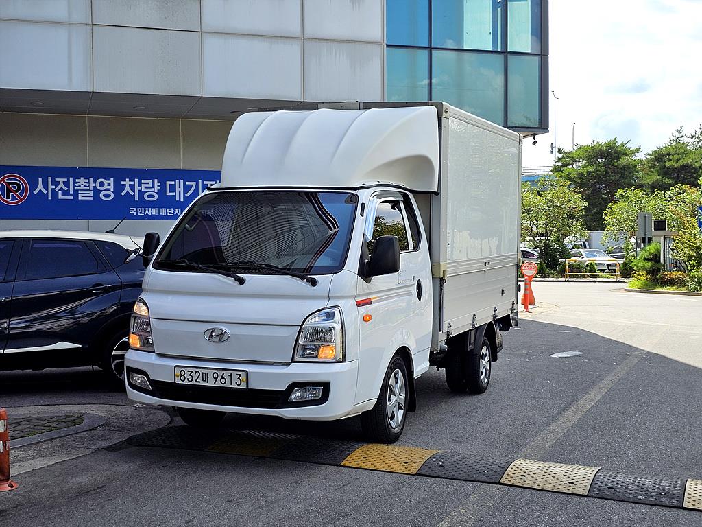 현대 포터2 1톤 윙바디 - 중고 트럭 매물 이미지