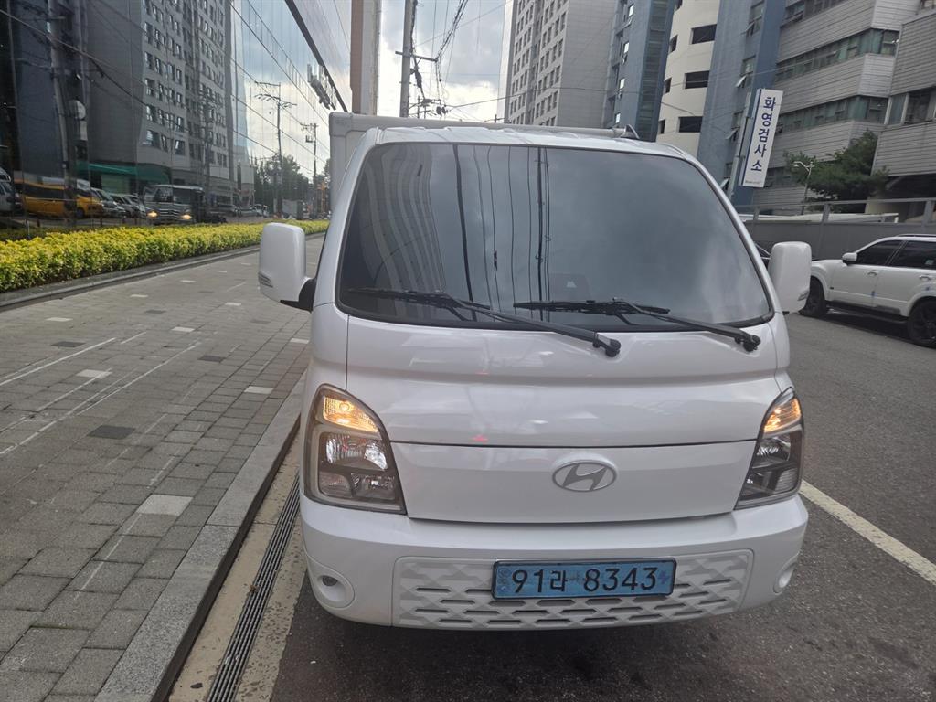 현대 포터2 1톤 저상탑 전기 - 중고 트럭 매물 이미지
