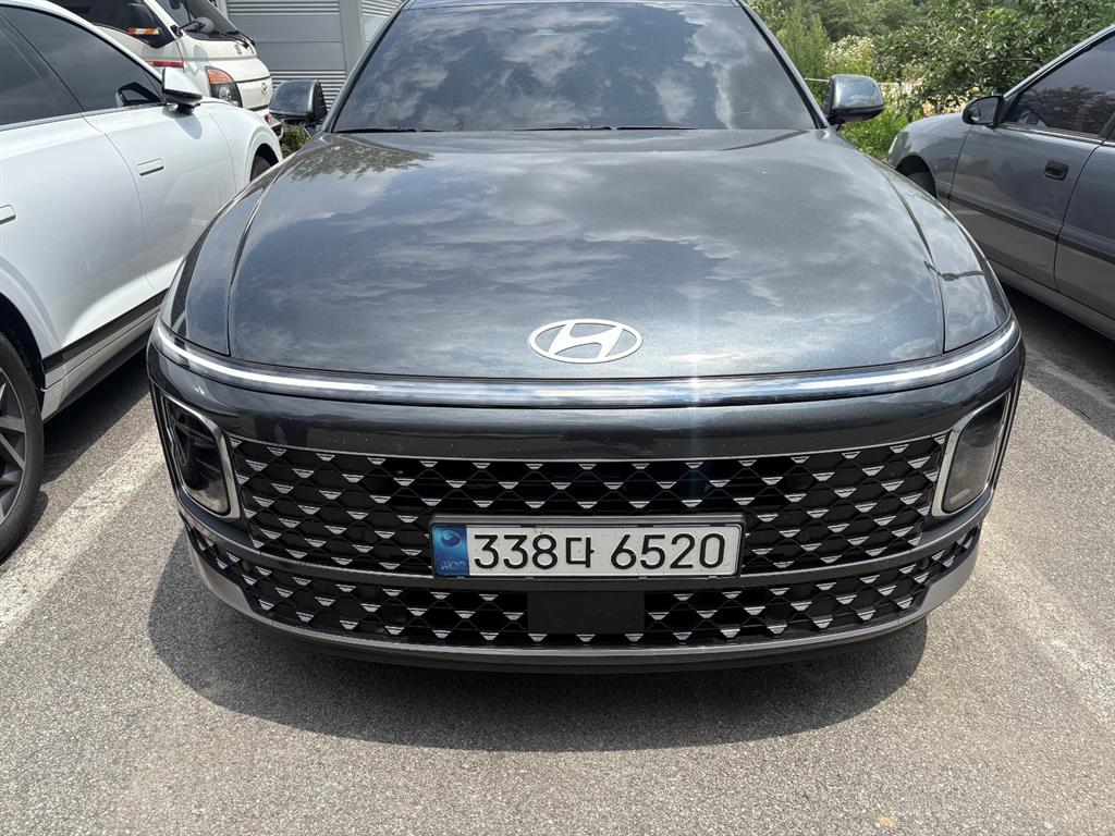 Hyundai Grandeur Hybrid (GN7) Premium