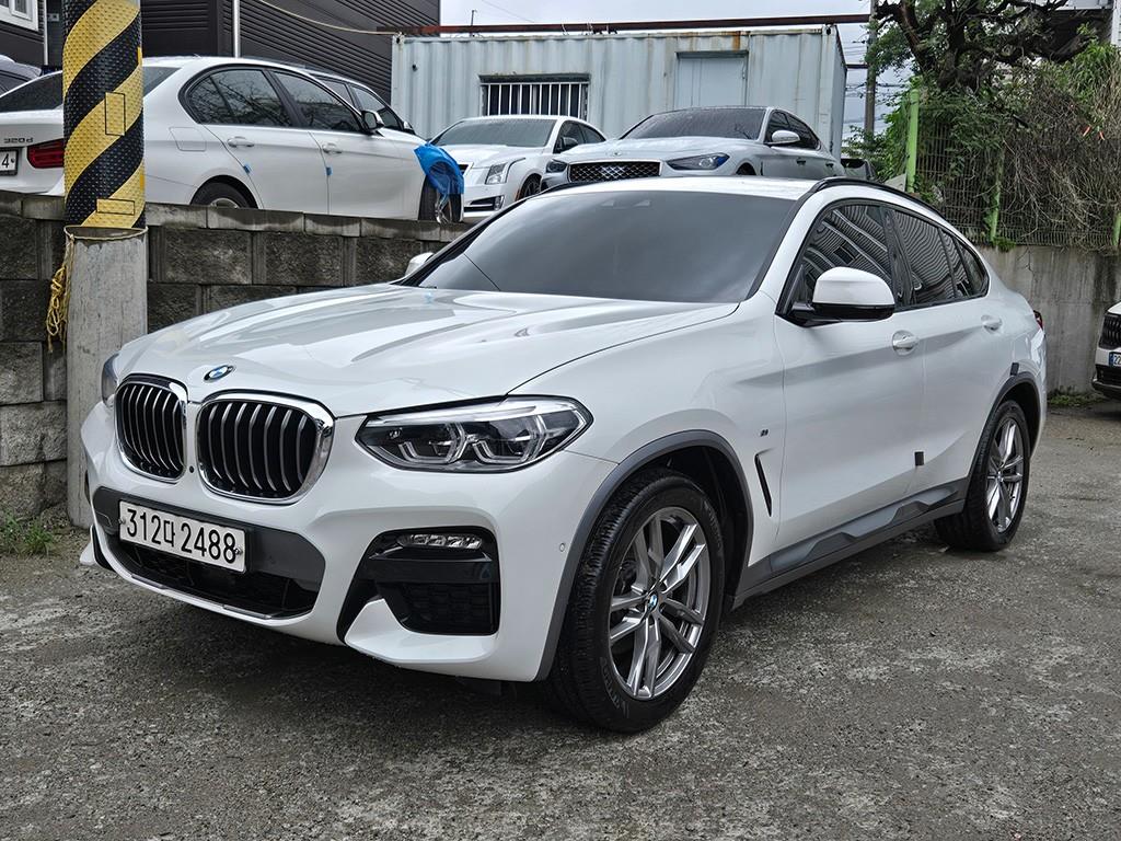 BMW X4 xDrive 20i M 스포츠 X 사진 2/20
