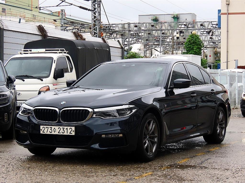 BMW 5시리즈 530i xDrive M 스포츠 사진 2/20