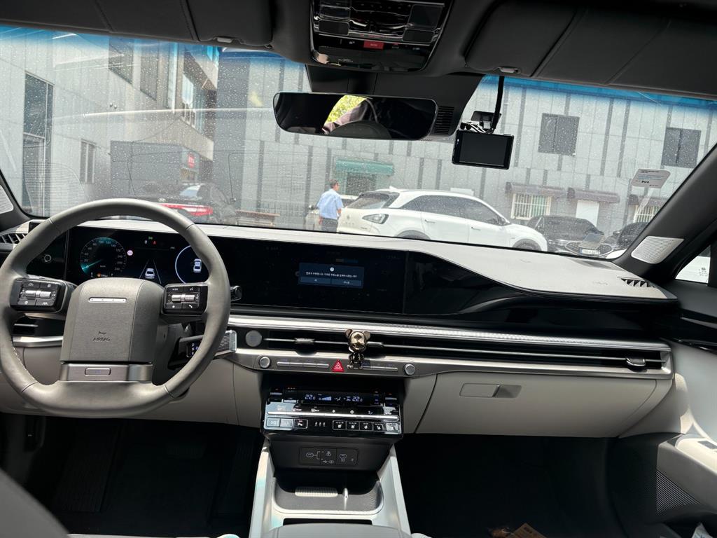 Hyundai Grandeur Hybrid (GN7) Premium — фото 2
