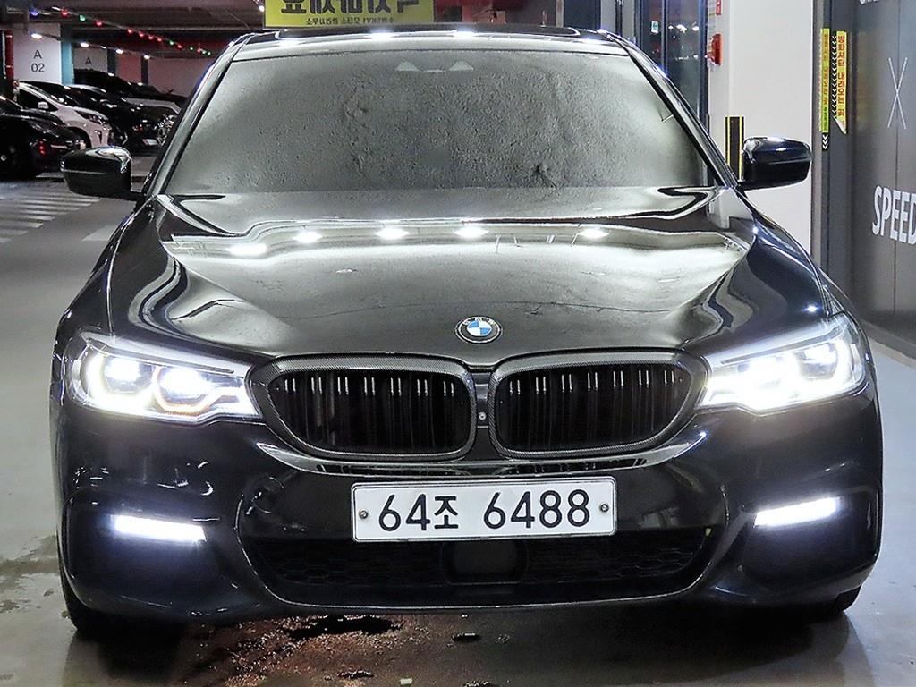 BMW 5시리즈 520d M 스포츠 플러스 사진