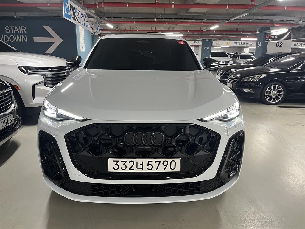 Q5 (80A) 스포트백 40 TFSI 콰트로 S-라인 2025년식
