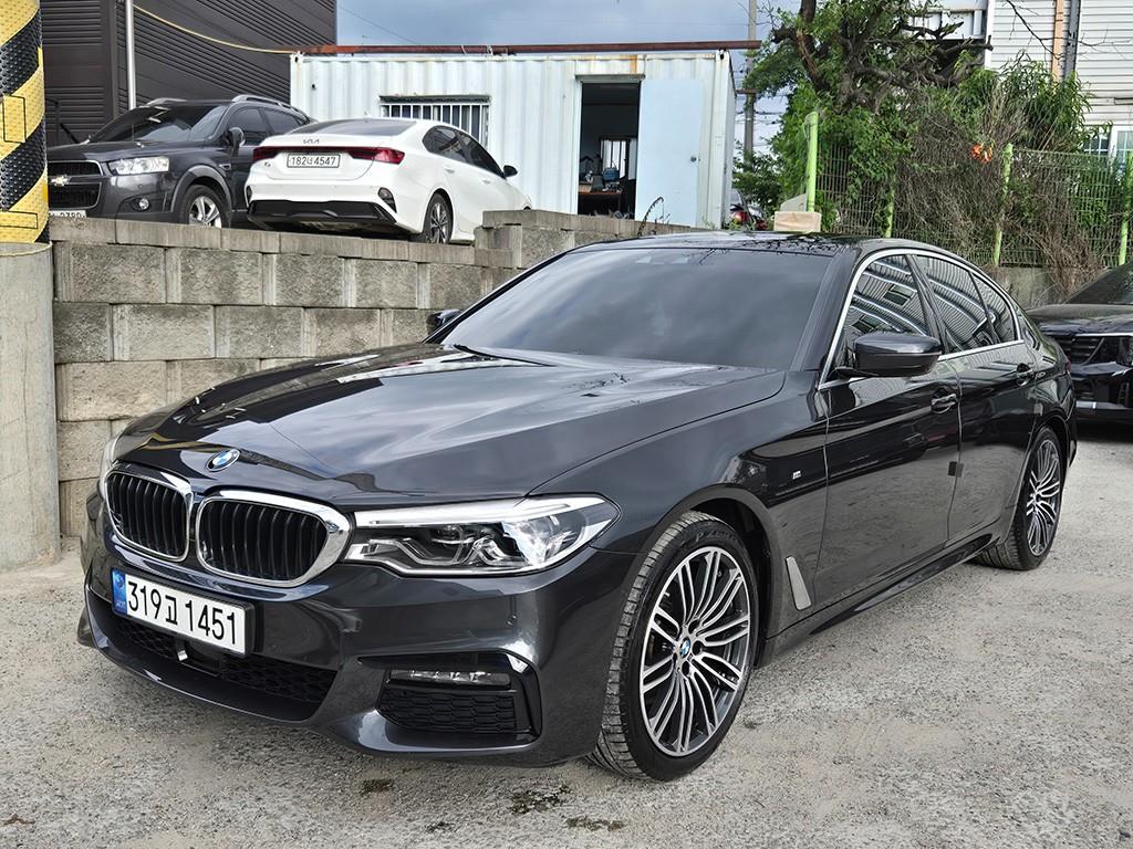 BMW 5시리즈 520d xDrive M 스포츠 플러스 사진 2/20