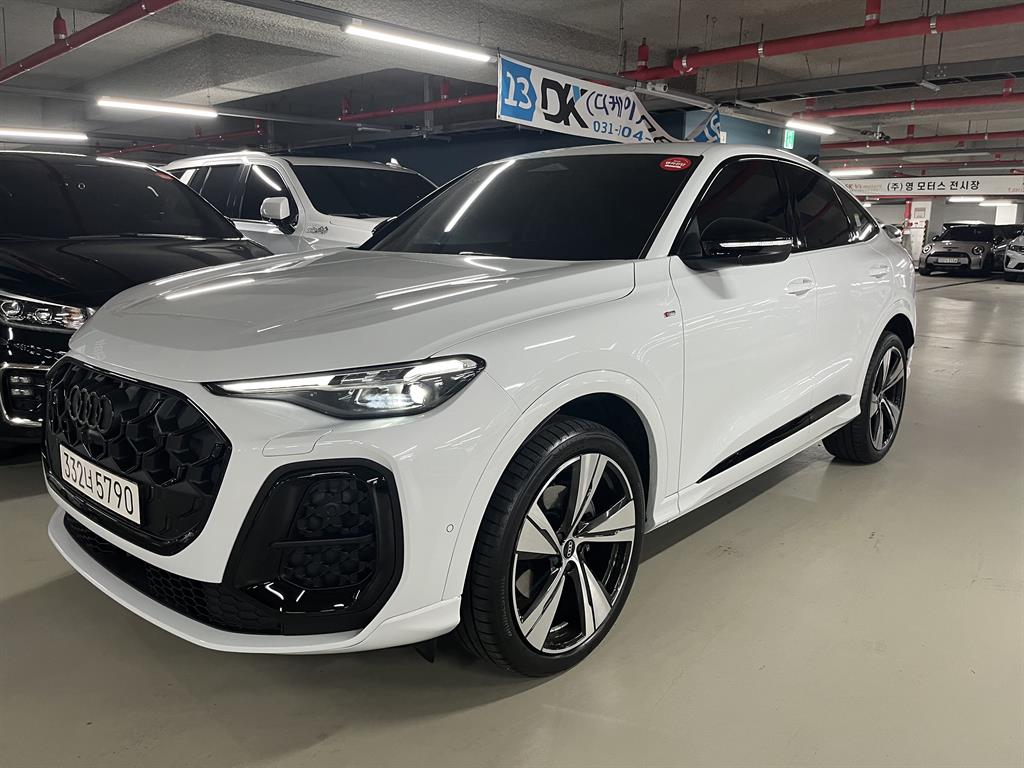 아우디 Q5 스포트백 40 TFSI 콰트로 S-라인 사진 2/7