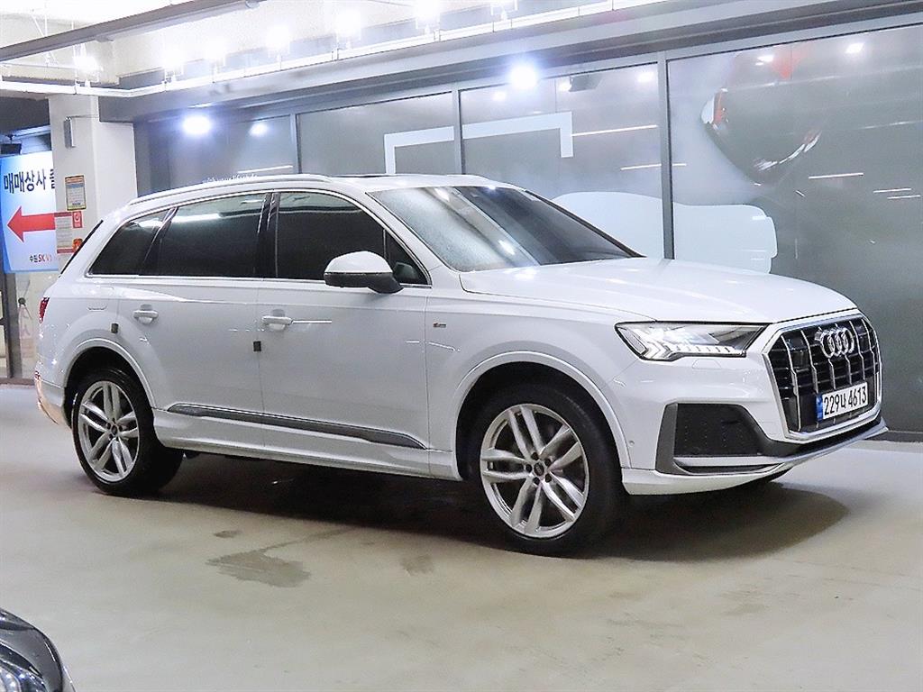 Q7 (4M) 45 TDI 콰트로 프리미엄 2023년식