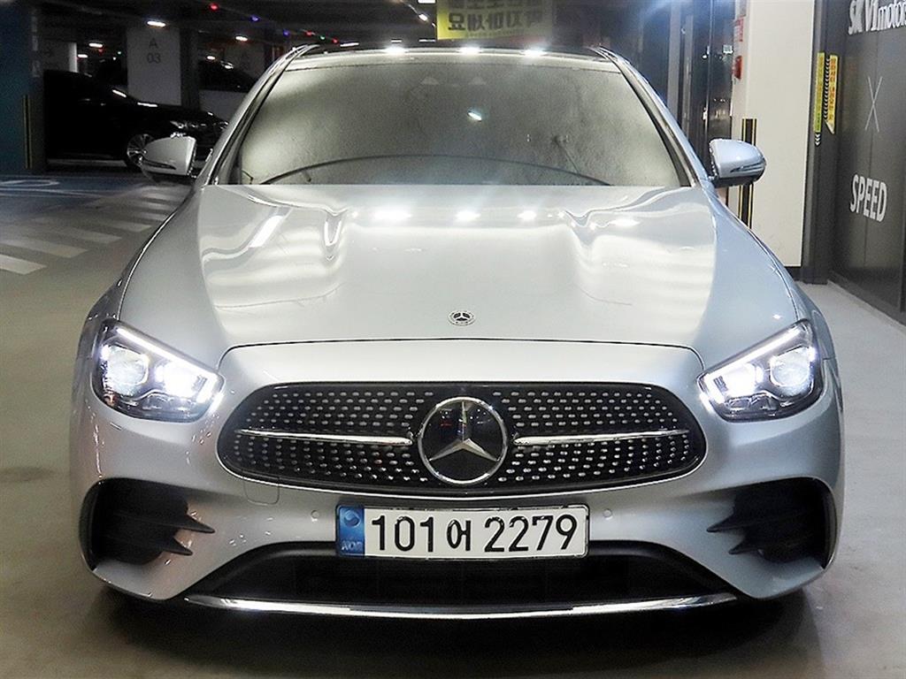 벤츠 E 클래스 E350 4MATIC AMG LINE 사진