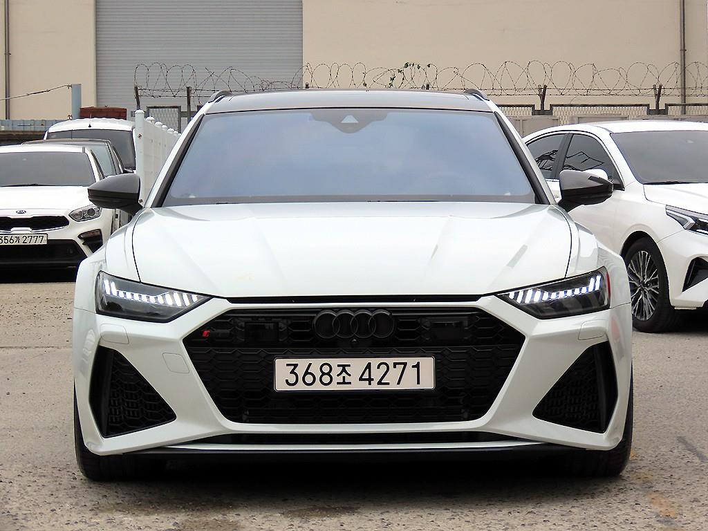 RS6 (C8) 4.0 콰트로 아반트 2021년식