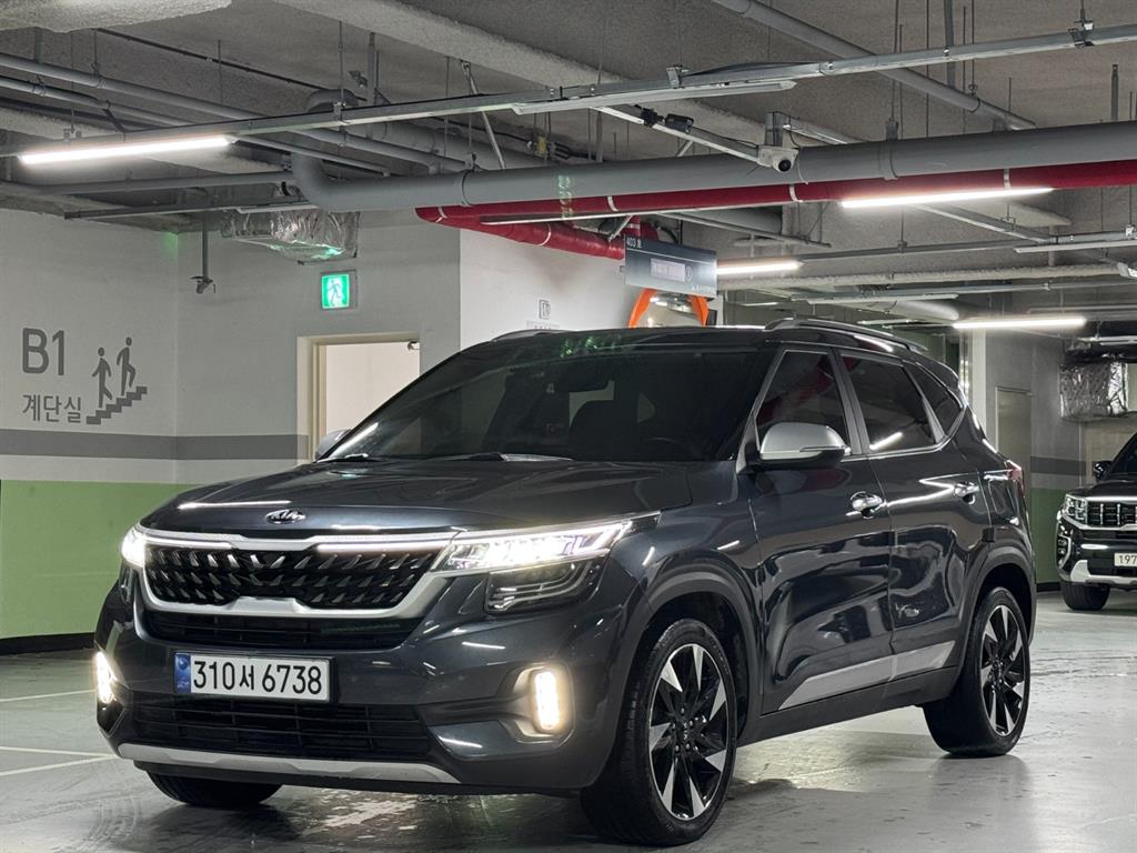 기아 셀토스 가솔린 1.6 터보 4WD 시그니처 사진
