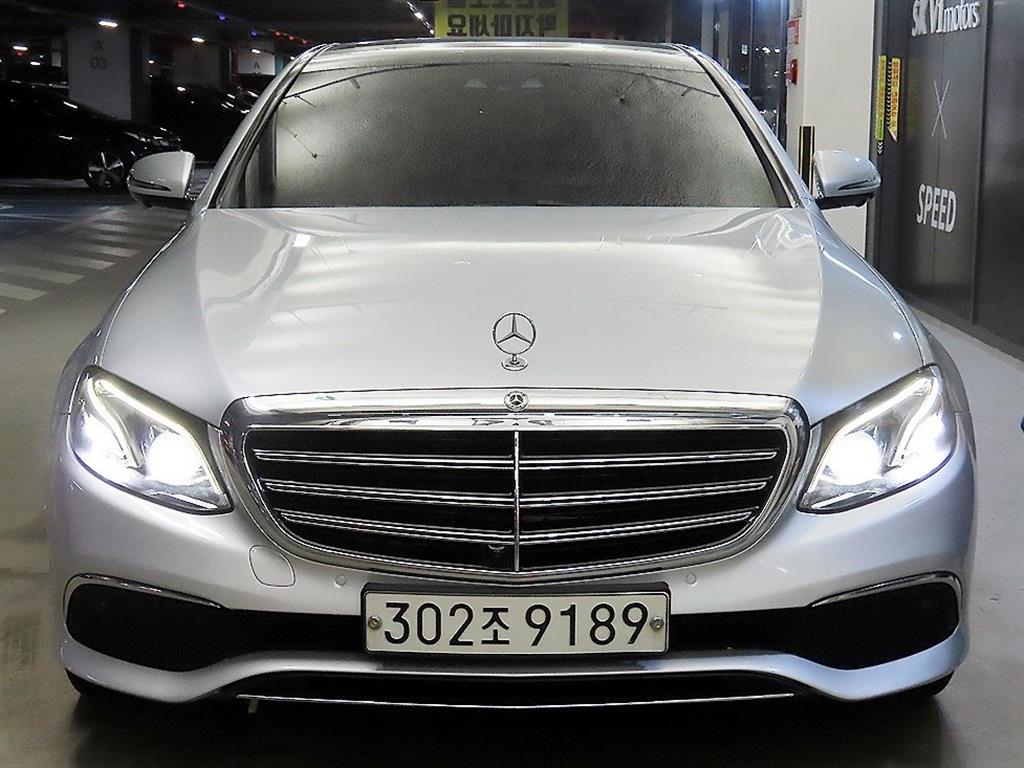 벤츠 E 클래스 E300 4MATIC 아방가르드 사진
