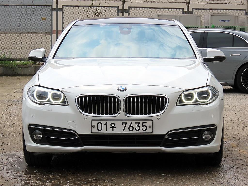 BMW 5시리즈 520d 럭셔리 플러스 사진