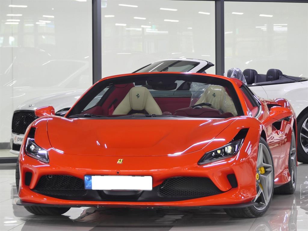 F8 스파이더 3.9 V8 2022년식