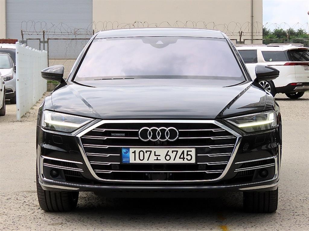 아우디 A8 60 TFSI 콰트로 LWB 사진