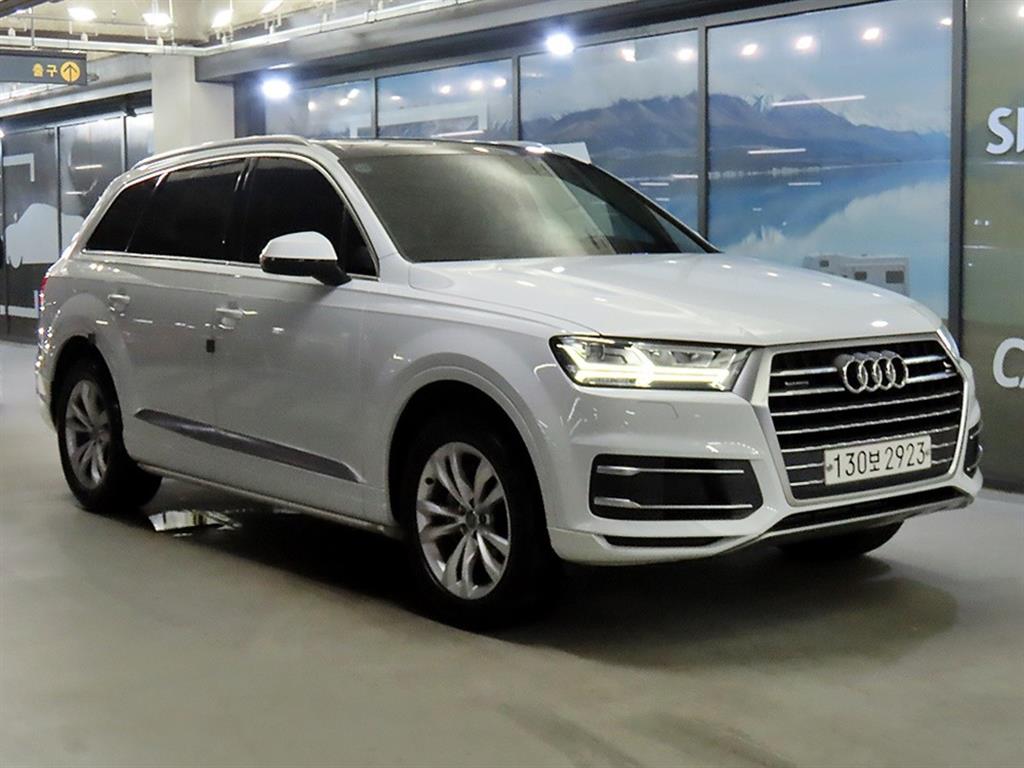 Q7 (4M) 45 TFSI 콰트로 2019년식