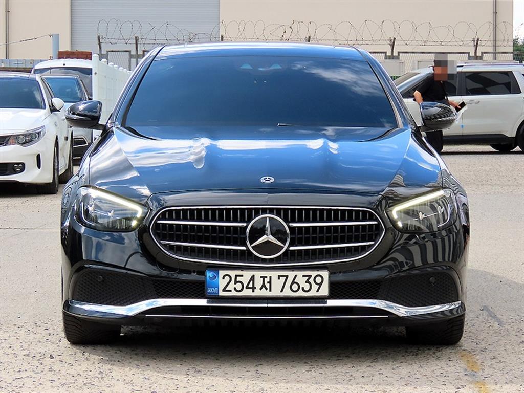 벤츠 E 클래스 E250 아방가르드 사진