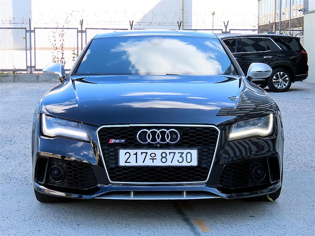 RS7 4.0 TFSI 콰트로 2014년식