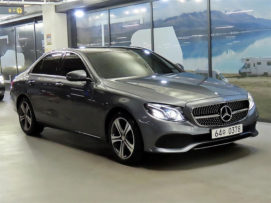 E-클래스 W213 E300 4MATIC 아방가르드 2017년식