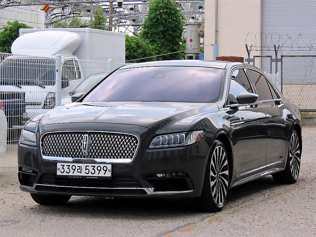 링컨 컨티넨탈 3.0 AWD 블랙라벨 사진 2/20