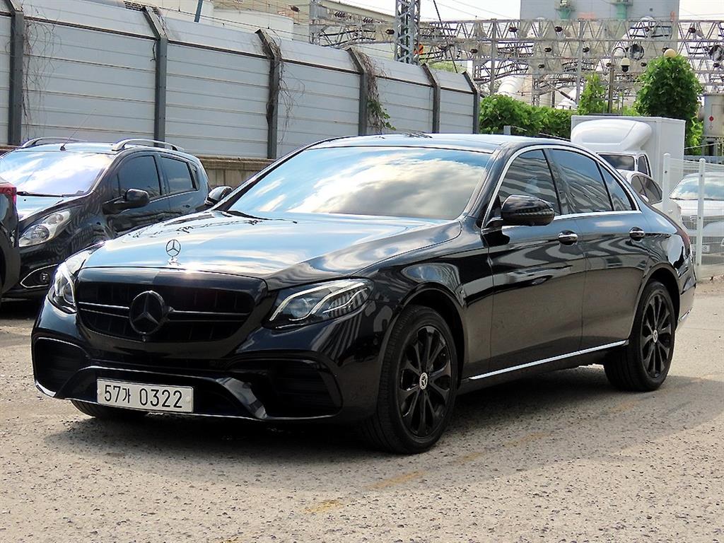 벤츠 E 클래스 E300 4MATIC 익스클루시브 사진 2/20