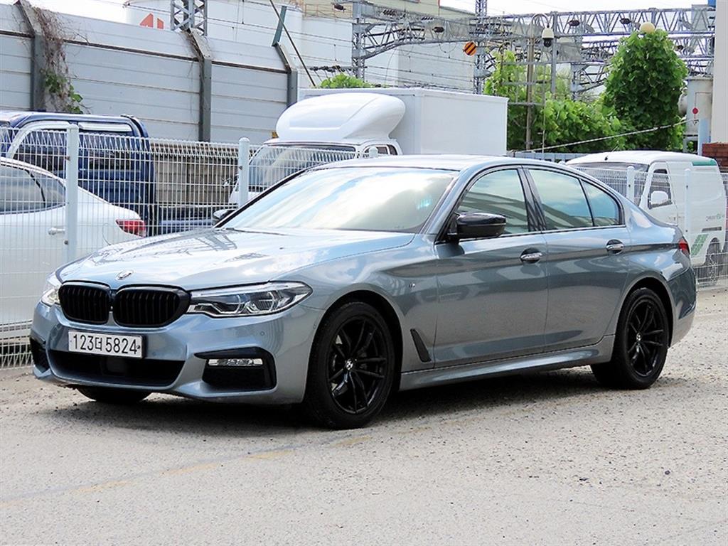 BMW 5시리즈 520d xDrive M 스포츠 플러스 사진 2/20