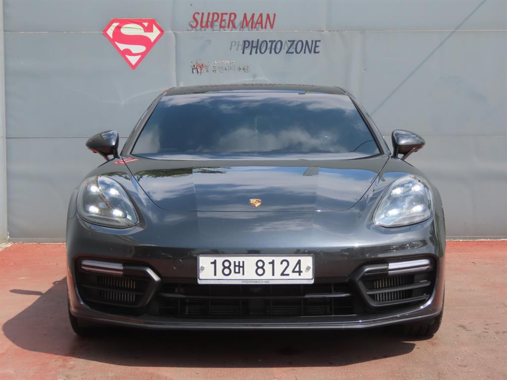 포르쉐 파나메라 4.0 GTS 사진 2/20