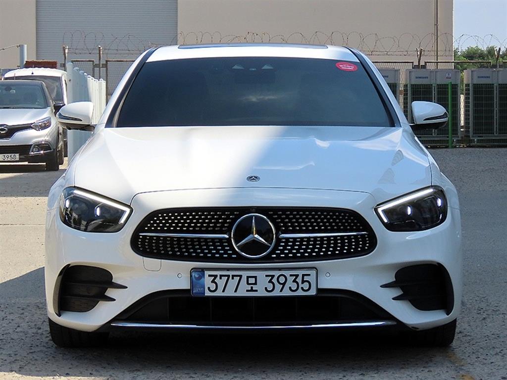 E-클래스 W213 E220d 4MATIC AMG라인 2021년식