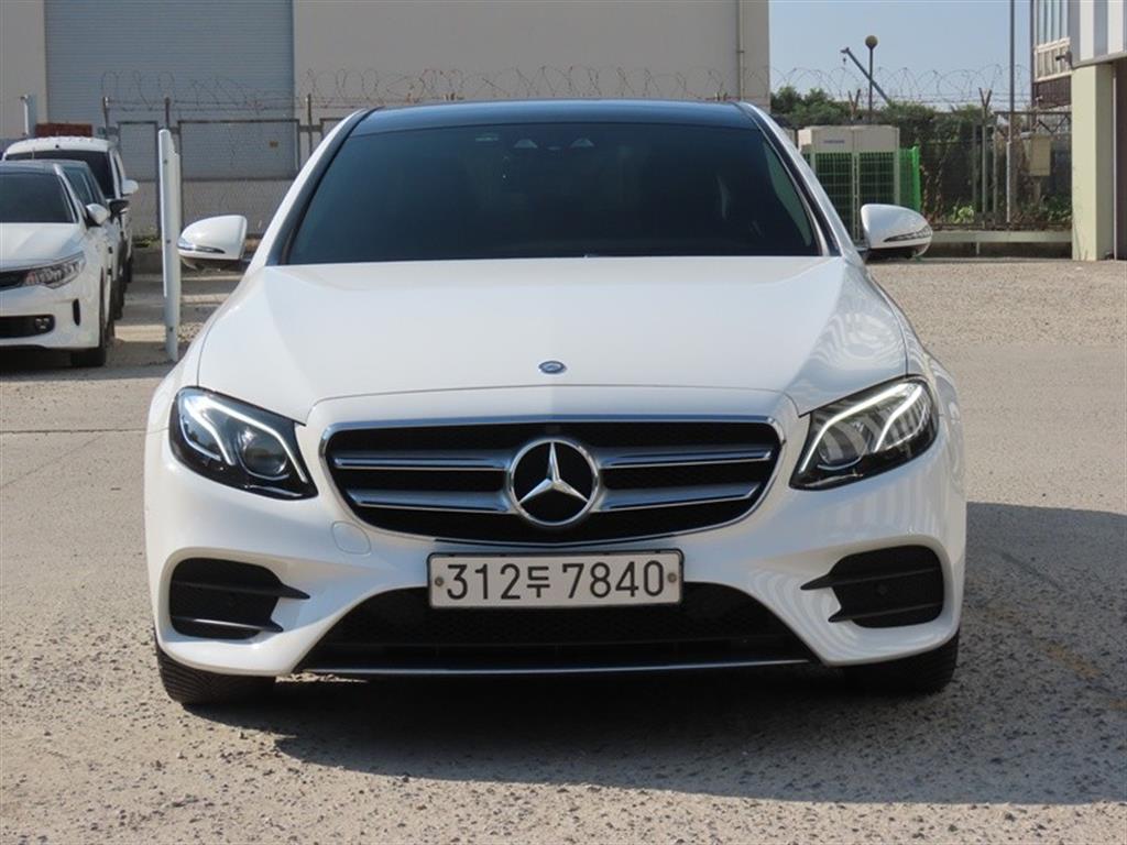 E-클래스 W213 E300 AMG LINE 2017년식