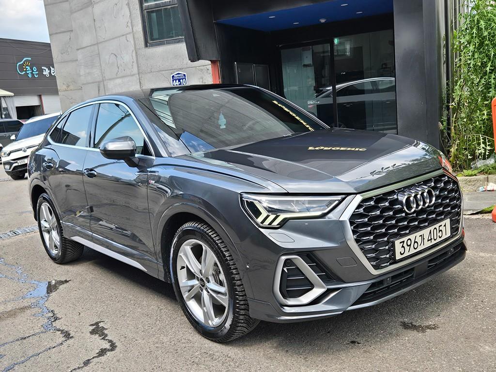 아우디 Q3 35 TDI 스포트백 사진 2/20