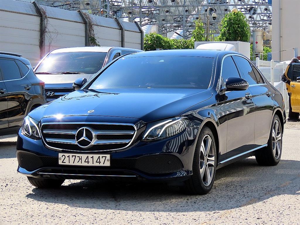 벤츠 E 클래스 E300 아방가르드 사진 2/20
