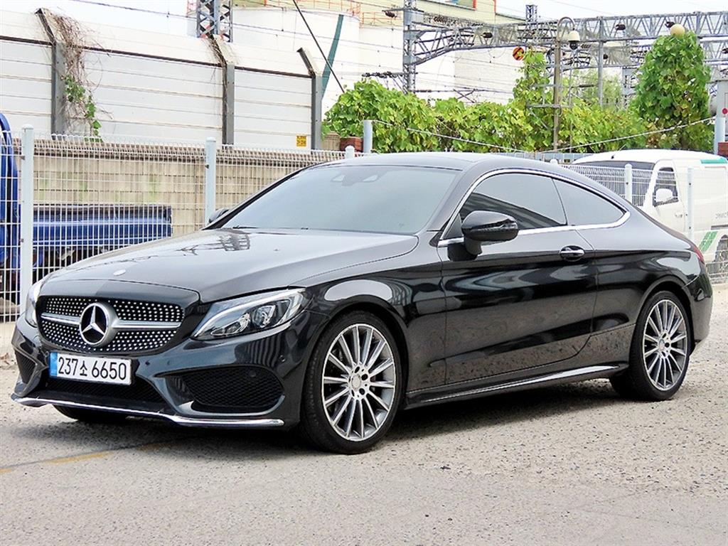 벤츠 C 클래스 C200 쿠페 사진 2/20