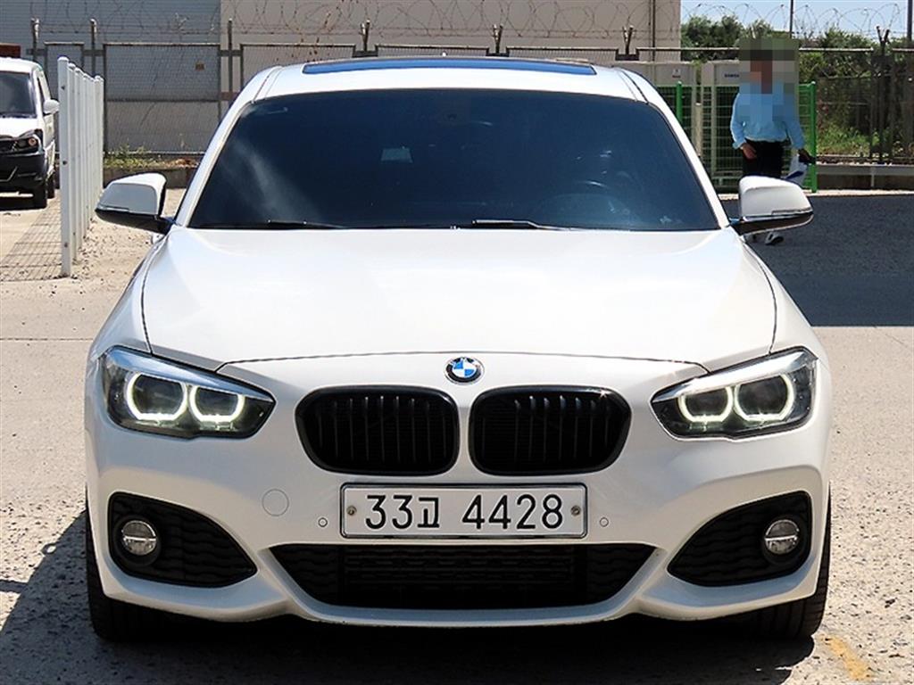 BMW 1시리즈 118d 스포츠 사진