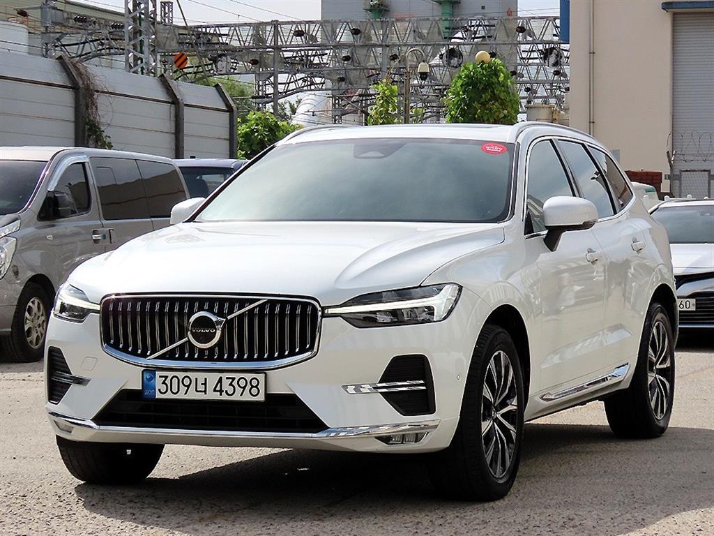 볼보 XC60 B5 AWD 얼티메이트 브라이트 사진 2/20