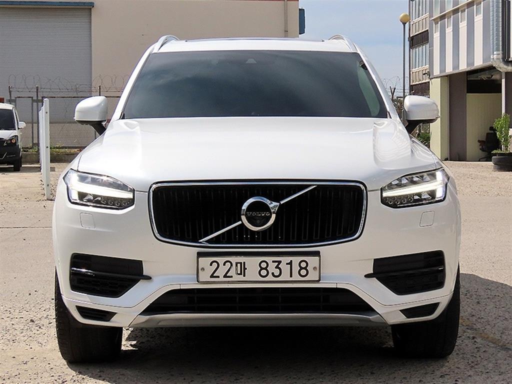 볼보 XC90 2.0 T8 AWD 엑셀런스 사진