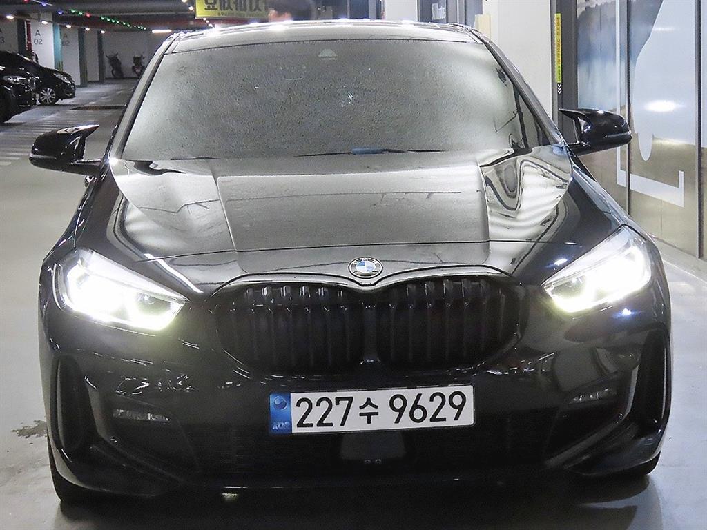 BMW 1시리즈 120i M 스포츠 사진