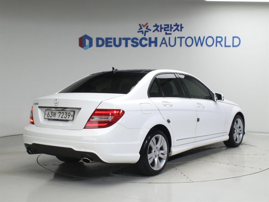 벤츠 C 클래스 C250 아방가르드 사진 2/20
