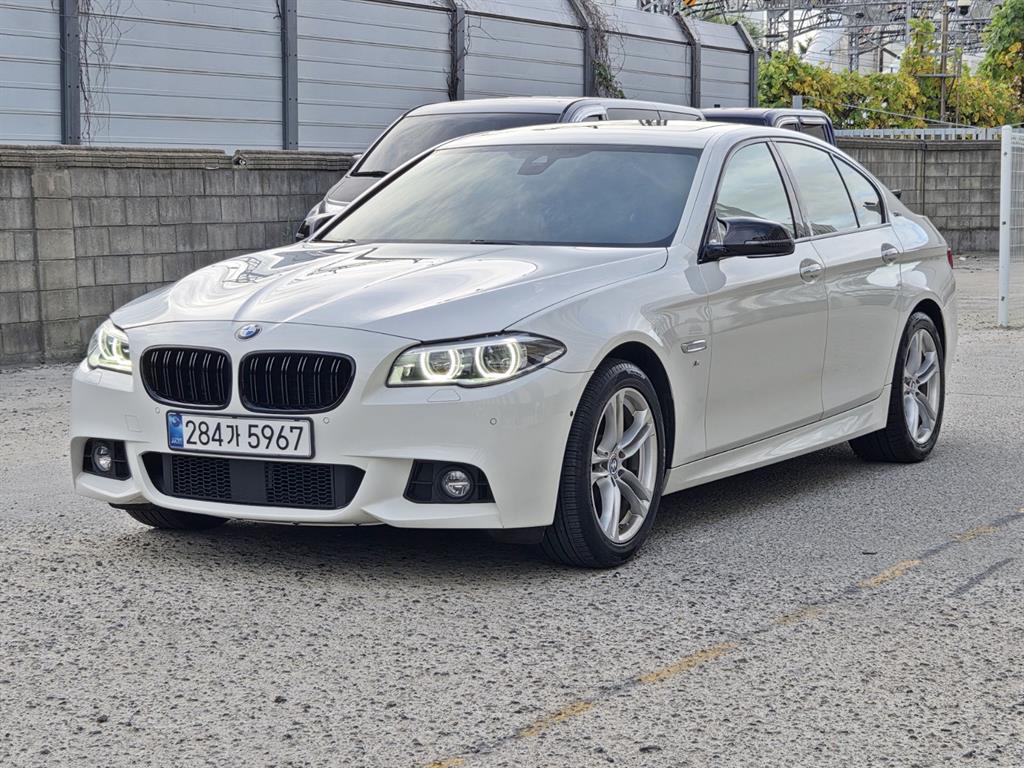 BMW 5시리즈 520d M 에어로다이나믹 프로 사진 2/20